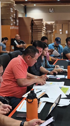 PAGADIAN ON BLUE CODE ALERT!🚨 Sunday evening, atol sa kalag-kalag, nagpatawag tag emergency meeting mahitungod sa weather situation sa gibantayang bagyo sa PAG-ASA si Severe TS Tino. Atoang gi-activate ang Emergency Operations Center and Disaster Online Reporting and Monitoring nga gilangkuban sa nagka lain-laing ahensya sa gobyerno ug mga Barangay Officials. Giawhag ang tanan nga magpabiling alerto sa matag oras. Mag-amping kita kanunay Pagadianons. 🧡 | Mayor Sammy Co