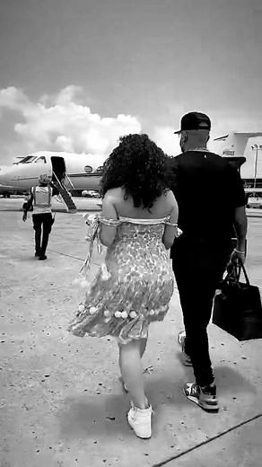 Wisin le canta a su hija Victoria