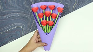 170K views · 1.8K reactions | DIY HOW TO MAKE PAPER ROSE FLOWER BOUQUET - STEP BY STEP BOUQUETS MAKING TUTORIAL WITH ROSES FLOWERS #FlowerBouquet #PaperFlowersBouquet #PaperFlowers #PaperCraft #GiftIdea #PaperGIft #BeautifulGift #PaperCraft #BouquetCraft #PaperBouquet #mothersdaycrafts #mothersdaydiy | Ezzy Crafts DIY | Facebook