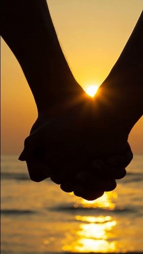 Gorillaz Song Meaning - El Manana - Lyrical analysis - #gorillaz #lyristoric #damonalbarn