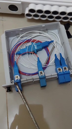 mari Belajar rakit odp dengan sepliter ratio. ini kepunyaanya Bos sakira.net @septian_cool #hioso #olt #odp #rtrwnet #mikrotikindonesia #mikrotik #wifi #ftth #jaringan