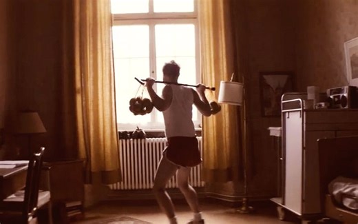 Adidas放飞自我广告：逃离养老院