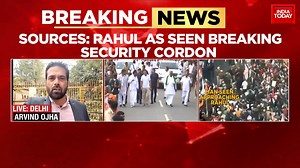 Police blames Rahul Gandhi for security breach. (Arvind Ojha ) #RahulGandhi #Delhi #ITVideo Nabila Jamal | India Today