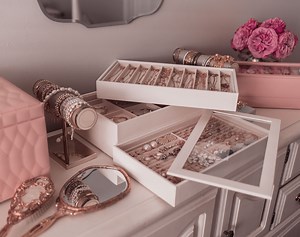 Best WOLF Jewelry Storage Options - Lizzie in Lace
