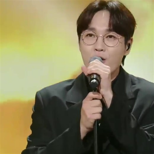 210K views · 1.3K reactions | 추억 속으로 들어간듯한 명곡 라이브  SG워너비 - 라라라 | Touch live | Facebook