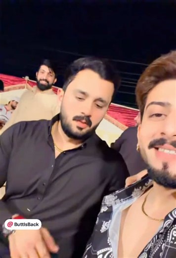 Yoman with Rajab Butt: A Trending Family Moment