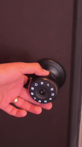 Acceso Inteligente 4 en 1: Seguridad y Comodidad en Casa