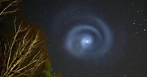 Kosmiczny wir rozświetli polskie niebo. SpaceX zmienia plany misji Falcon 9