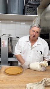 3.5M views · 51K reactions | Like most recipes here at Circos, Nino has been perfecting fruit tarts for over 50 years. Everything freshly made from scratch, every time. ✨  718-381-2292 312 Knickerbocker Ave, Brooklyn, NY  NATIONWIDE  shipping & same day local delivery #ItalianPride #ItaliansBeLike #italiandesserts #Food #italianbakery #fruittart #fruittarts #Italiani #Sicilians #baker #bakery #brooklyn | Circo's Pastry Shop | Facebook