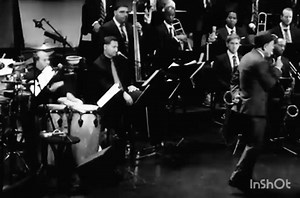 🌎 Pedro navaja es una canción de salsa compuesta por el músico panameño Rubén Blades e interpretada por él mismo junto con Willie Colón en 1978 y forma parte del álbum Siembra, el disco más vendido de la historia de la salsa. | Cesar Eduardo Peralta