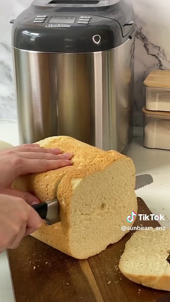 Discover the NEW Sunbeam ExpressBake Bread Maker