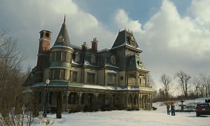 Watch the First 10 Minutes of Netflix’s “Locke & Key”! [Video]