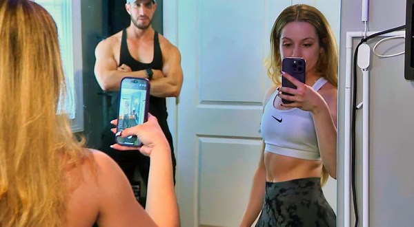 VIDEOS: Female Personal Trainer Accused Of Wearing "Inappropriate" Outfit At Disney World