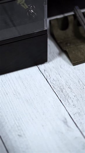 Meet our next Reylight x URBAN Pineapple Mini Flashlight micro milled with our Chaos Seigaiha™ pattern. 🔦 This batch is bead blasted to perfection. Dropped these yesterday. Sold over 66% already. Get ‘em while you can! These won’t last. 💨 | URBAN EDC