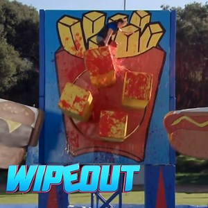 These are some tricky fries and burgers! 🍟🍔 | Wipeout