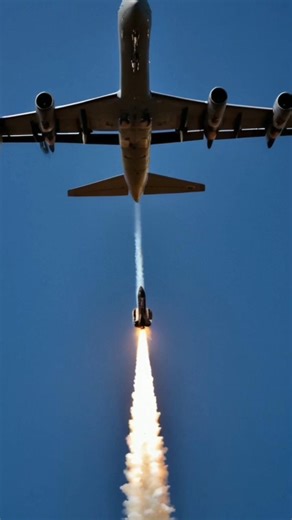 AGM 183A ARRW The Deadliest Hypersonic Missile Ever 🚀🔥
