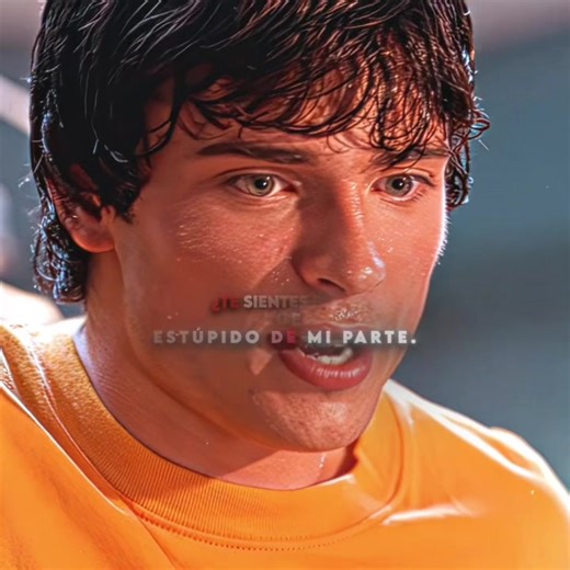 El chico honesto de repente obtuvo superpoderes y fue a robar a su novia.#comentario #película