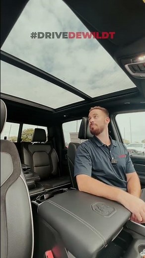 RAM 1500 LARAMIE NIGHT EDITION - ALL BLACKED OUT