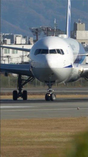 独特のエンジン音 ANA 767−300 #Shorts