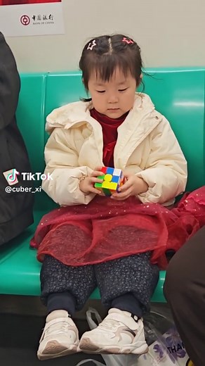 解魔方的探索：4岁汐汐的视角