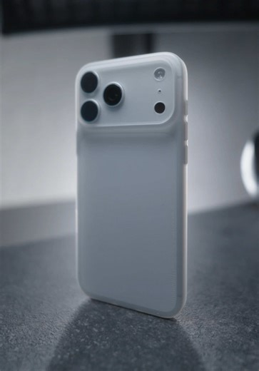 This is the best case I’ve tried #iphone #apple #smartphone #desksetup #gamingontiktok