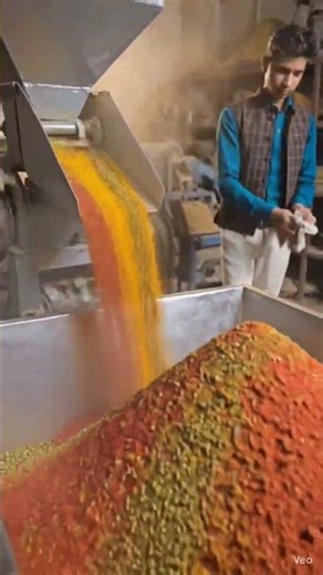 Amazing Spice Powder Making Machine 😲 | Masala Powder Banane Ki Desi Machine