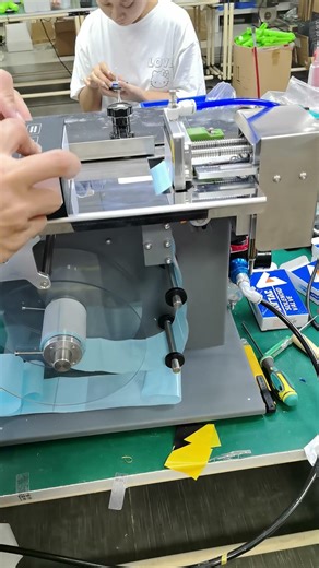 Semi Automatic Flat Labeling Machine For Boxes