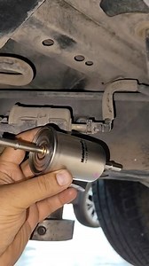 2.8M views · 10K reactions | change engine fuel filter #howto #usa #mechanic #usa | Auto Technician | Facebook