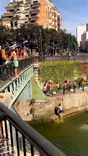 55 deaths in France 🇫🇷 due to drowning related to Heat Wave46,000 households without Electricity