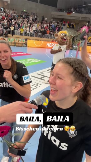 Who said handball player can`t sing? 🤪🎤 #WIRIHRALLE #aufgehtsDHB #handball #fyp #music