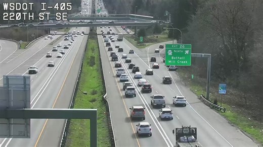 NB I-405 cleared after partial block following multi-vehicle collision