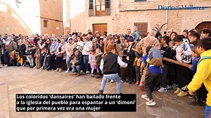 Los 'cossiers' de Algaida danzan en honor al Sant Honorat más feminista de la historia: por primera vez, el 'dimoni' ha sido interpretado por una mujer | Diario de Mallorca