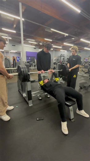 Elbow Wraps for Heavy Lifting Techniques