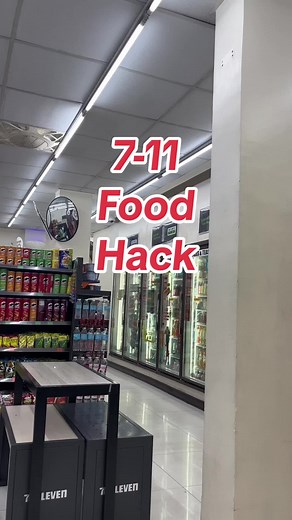 7-11 Food Hack: Chili Sauce & Toyomansi Flavor Boost