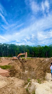 Digging deep for gold! Watch as I use heavy machinery to excavate and search for gold nuggets buried beneath the earth! #GoldMining #HeavyMachinery #GoldExcavation #MiningLife #GoldHunter | Apri Gold Hunter | Facebook