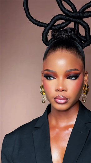 Still haven’t registered for my Online Makeup & Editing Class? Date: 6th-8th February Certificates will be given Classes are 100% online Makeup on different skin tones skin prep Picture & video editing, lighting & camera setup Limited slots available Book now and secure your spot #MakeupArtists #MakeupContent #MakeupStudents #ContentForMUAs #MakeupBusiness