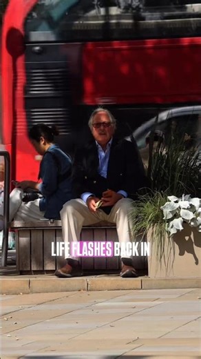 He Gave Strangers a Note… The Last Reaction Will Break Your Heart