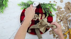11K views · 18 reactions | Have you made an embroidery hoop wreath yet? They are so easy to make and simply stunning! SEE HOW HERE: #ad https://www.thecountrychiccottage.net/embroidery-hoop-wreath/ | Angie Holden The Country Chic Cottage | Facebook