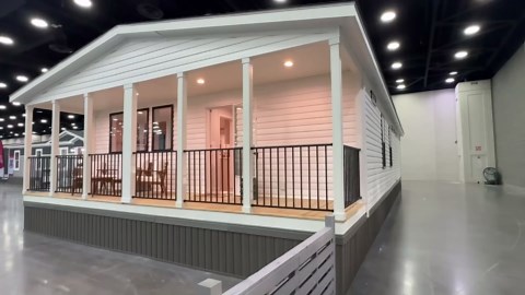 This LIL' mobile home has a VERY DISTINCT & Standout floor plan! Prefab House Tour | Chance's Home World