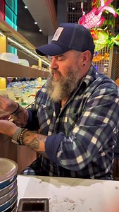 Probando un running sushi bastante rico #racionesmilitares #comidamilitar #fyp | Aruncinante