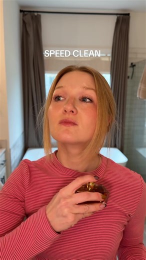 Getting a speed clean in while my toddlers let me! Also, I’m absolutely IN LOVE with this rug I got for one of my toddler’s rooms! #speedcleaning #speedclean #cleaningmotivation #momsover30 #closingshift @Alani Nutrition @Summer Fridays @Wayfair @pigletinbed @Procter & Gamble @Clorox @Dyson USA