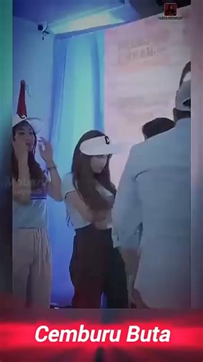 Exploring Competitive Gaming and Personal Stories