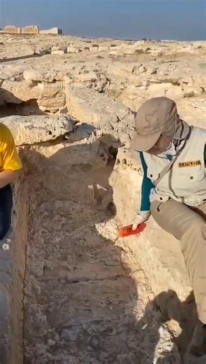 La arqueóloga Kathleen Martinez encontró una tumba intacta en taposiris magna, este descubrimiento la acerca cada vez más al gran misterio sobre la tumba de Cleopatra 💀 #Egipto #arqueologia #Cleopatra | Noxer Exploración Urbana