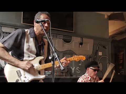 Brum Blues Presents: Steve Ajao and The Blues Giants "Talkin' Woman Blues"