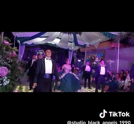 Vals de entrada de Yamileth en su 15 años