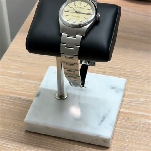 The Watch Stand Single White & Silver | Luxury Watch Stand