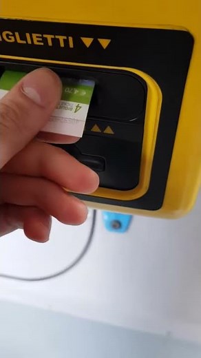 Come timbrare il biglietto dell'autobus. -Ataf-