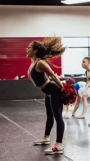 “Diva” Pom Class Choreography | Hannah Webb