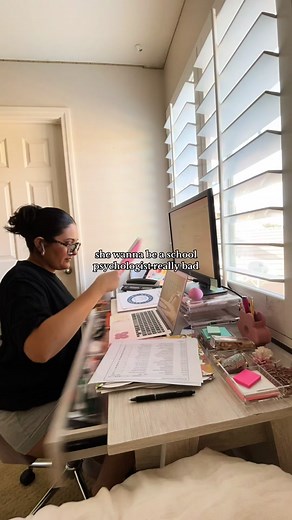 I love frank ocean 🥺🫶🏼 #frankocean #gradschool #education #practicumstudent #internship #intern #schoolpsychology #schoolpsychologist #mastersdegree #masters #bachelors #school #motivation #reminder #organization #specialeducation #schoolpsych #firstgen #firstgeneration #latina #educatedlatina #latinaswithmasters #sped