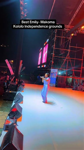 Best Emily- Shares a stage with the Legendary Makoma 📍Kololo Ind Grounds